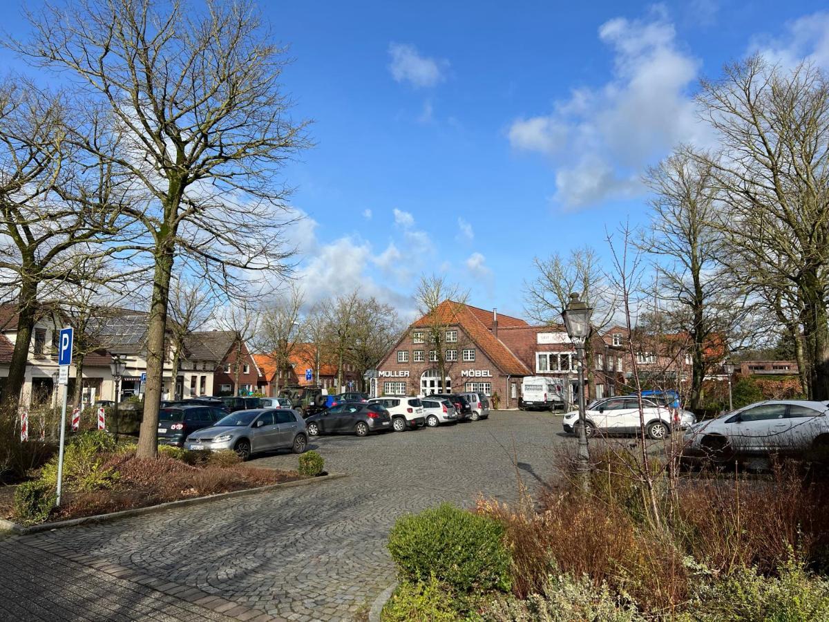 Luxus Lindenhof Apartments -Ferienwohnungen In Friesland An Der Nordsee Am Naturschutzgebiet Urwald Neuenburg  Chambre photo