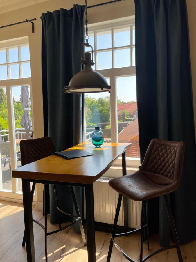 Luxus Lindenhof Apartments -Ferienwohnungen In Friesland An Der Nordsee Am Naturschutzgebiet Urwald Neuenburg  Extérieur photo