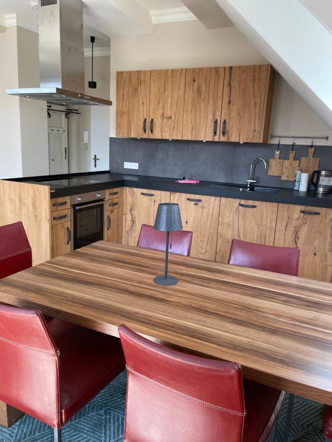 Luxus Lindenhof Apartments -Ferienwohnungen In Friesland An Der Nordsee Am Naturschutzgebiet Urwald Neuenburg  Extérieur photo