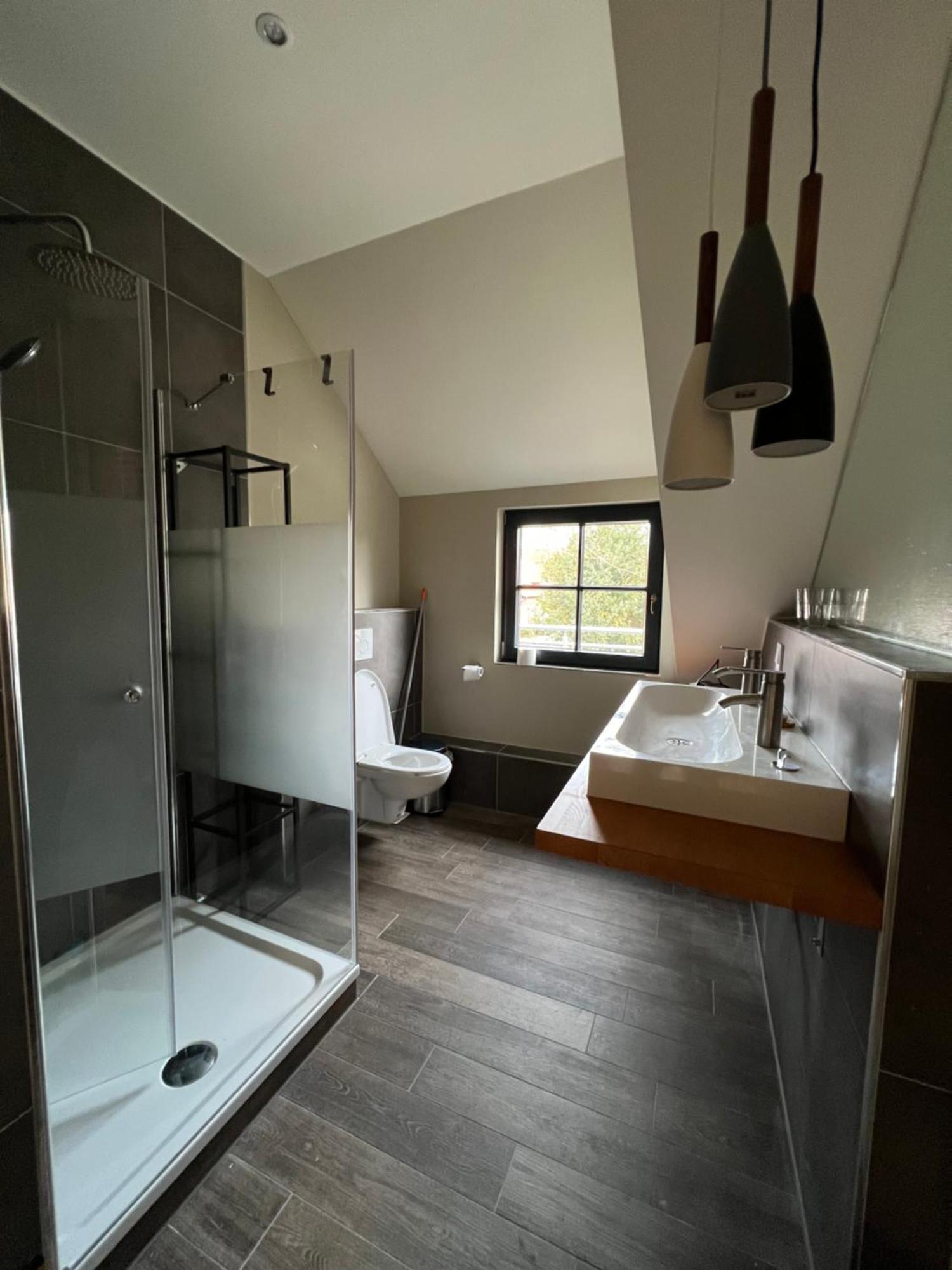 Luxus Lindenhof Apartments -Ferienwohnungen In Friesland An Der Nordsee Am Naturschutzgebiet Urwald Neuenburg  Chambre photo