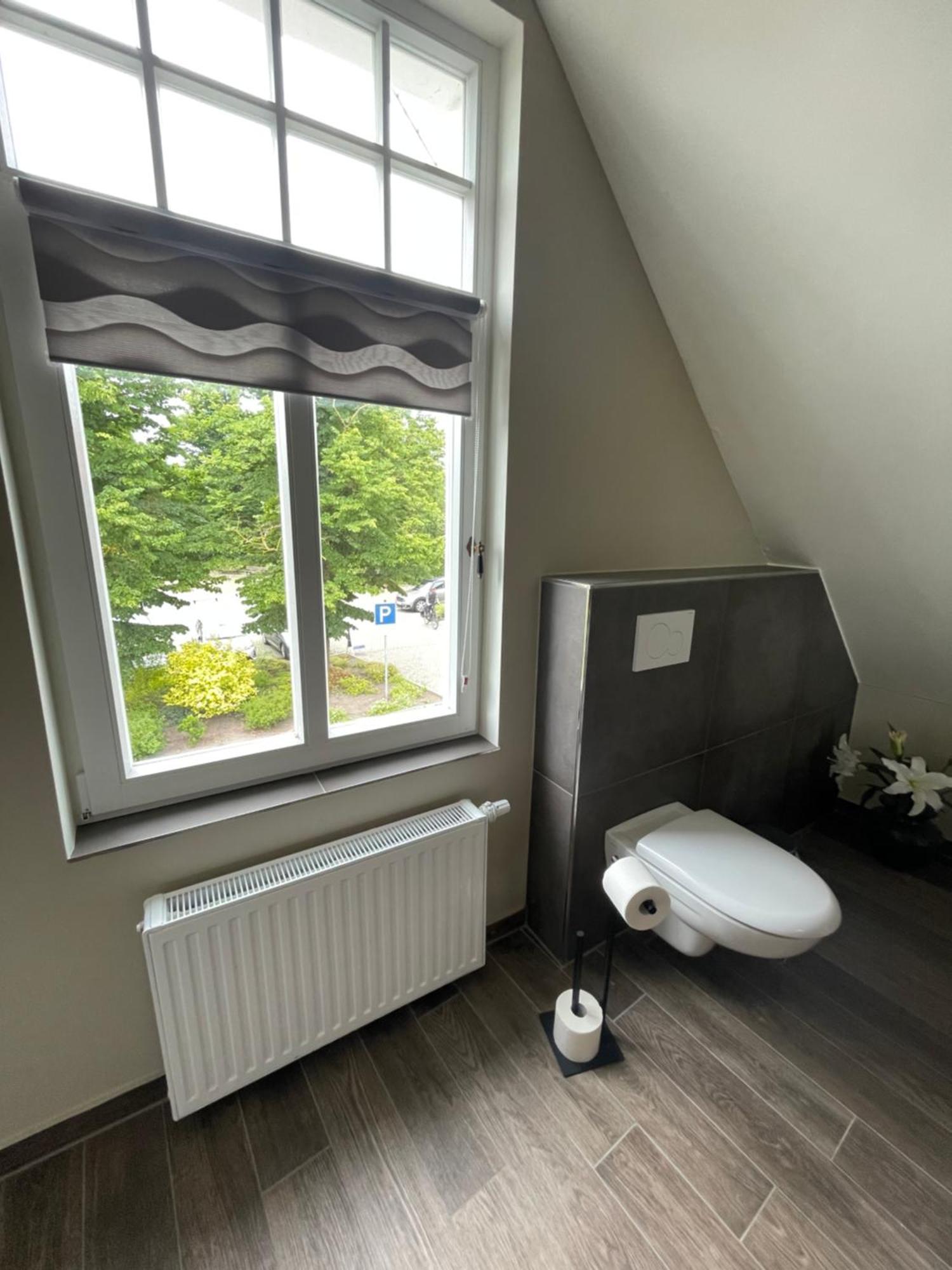 Luxus Lindenhof Apartments -Ferienwohnungen In Friesland An Der Nordsee Am Naturschutzgebiet Urwald Neuenburg  Extérieur photo